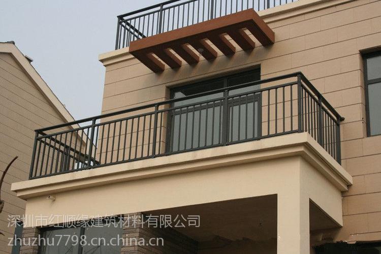 鋅鋼與鋅合金防護建材全解析 從陽臺護欄到新型防盜網