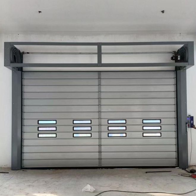 渦輪硬質(zhì)快速門,鋁合金材質(zhì)抗風(fēng)大門